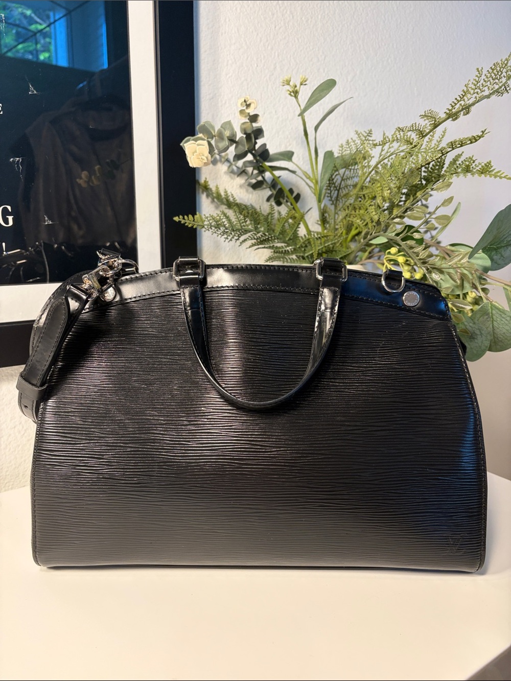 Louis Vuitton Epi Brea MM w/Strap In Black